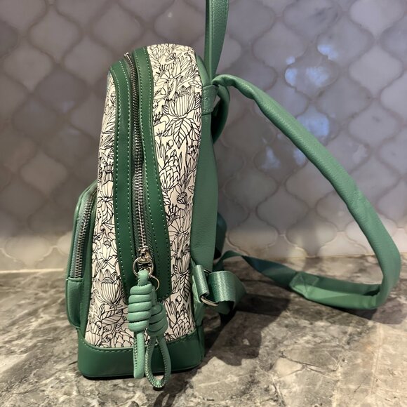 Pokémon Center x Danielle Nicole Bulbasaur Mini Backpack - Picture 7 of 12